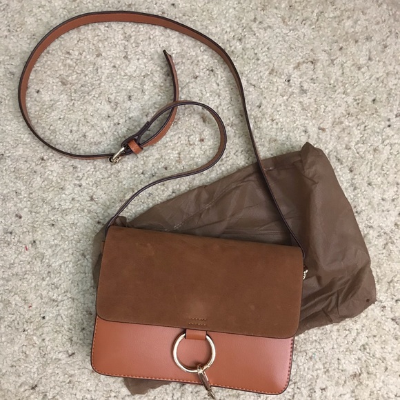 Shoulder bag w ring similar to the Chloe Faye - Picture 3 of 3